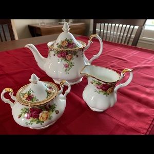 Royal Albert, Old Country Roses